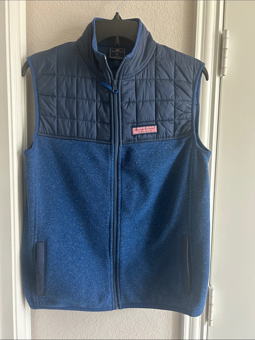 Vineyard Vines Men's Two-Tone Navy Quilted-Top Fleece Vest